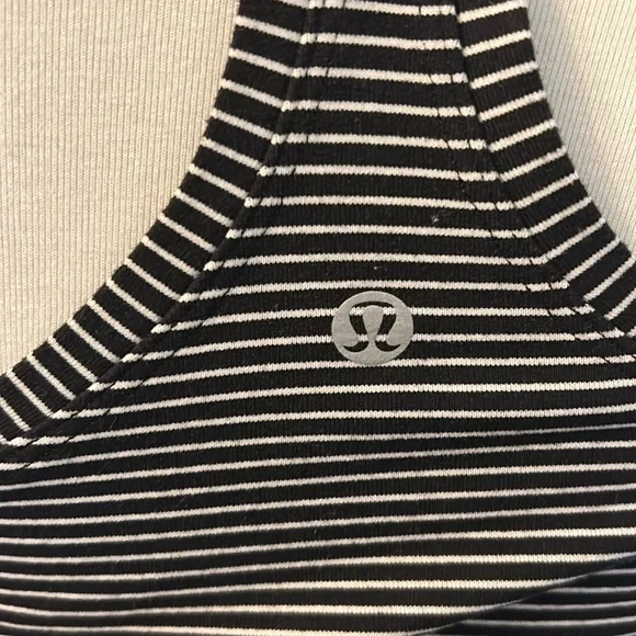 Lululemon sz 4 cool racer back tank - Picture 3 of 3